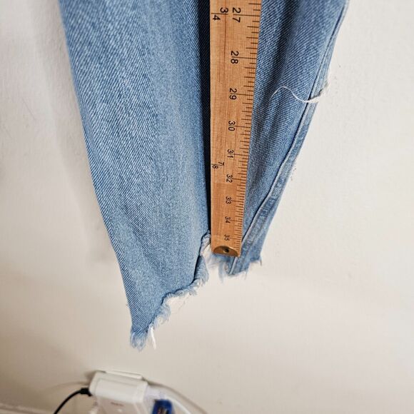 We The Free Medium Blue Wash Button-Fly Distressed Raw Hem Straight Crop Jean 28 - Picture 6 of 8